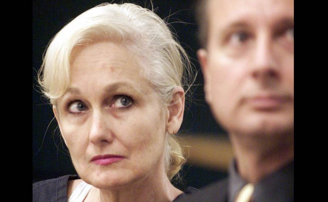 Margaret Rudin, izquierda, al lado de su abogado Michael Amador, en una audiencia en la corte de distrito del condado Clark, en Las Vegas. (AP Foto/Las Vegas Sun, Aaron Mayes, Archivo)