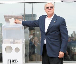 Jaime Bonilla quita notarías... menos a los amigos