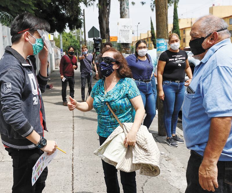 Las autoridades educativas esperan que sean más de 300 mil jóvenes los que hagan la prueba entre esta y la siguiente semana. DIEGO SIMÓN SÁNCHEZ. EL UNIVERSAL