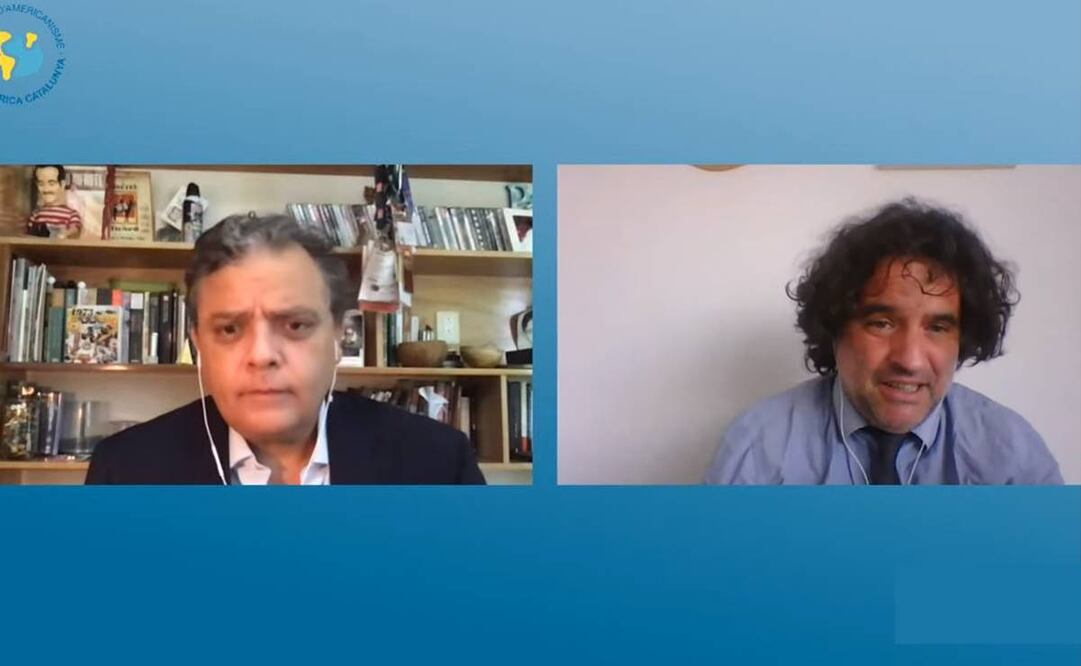 El fundador del medio salvadoreño El Faro, Carlos Dada, con Pere Rusiñol, director de la publicación mensual digital Alternativas Económicas. Foto: Video 