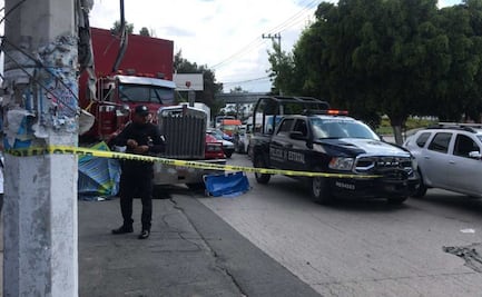 Tráiler choca contra combi y mata a despachador de la vía López Portillo