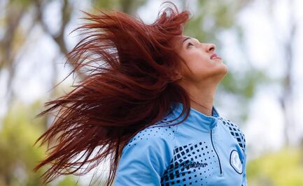 Mara Gómez, futbolista transgénero, celebra histórico debut en Argentina