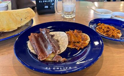 Así prepara los tacos esta famosa taquería