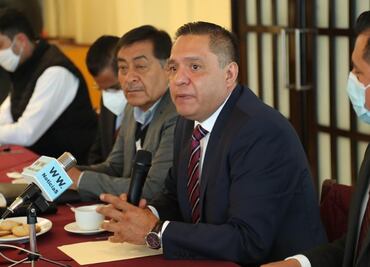 Alcalde de Xalatlaco renuncia al PVEM y se une a Morena