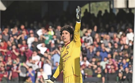 "Hay jerarquías", técnico del Salernitana explica la ausencia de Guillermo Ochoa