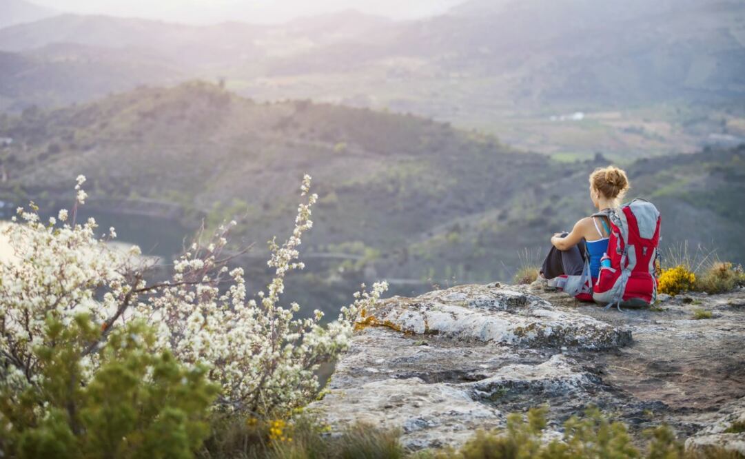 Investiga el destino, su clima, si necesitas alguna preparación para realizar las actividades y qué tan complejas son para ti. (Foto: iStock)