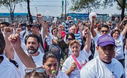 Con puños en alto, recuerdan a víctimas en Multifamiliar Tlalpan