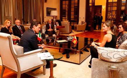 Peña Nieto recibe en Los Pinos a la reina Letizia