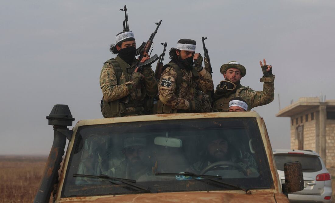 Combatientes sirios de la oposición. Foto: AP