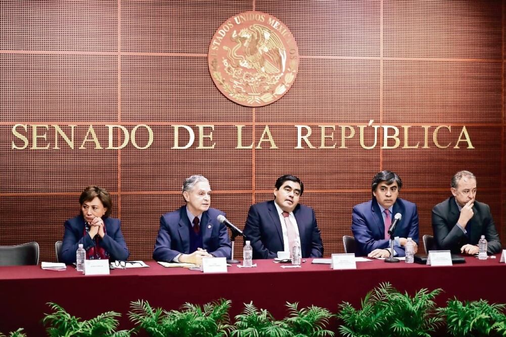 Blanca Heredia, Luis Ernesto Derbez, Miguel Barbosa, Gerardo Esquivel y Arturo Sarukhán coincidieron en que México debe aprovechar este momento para modernizar el TLCAN, durante su participación en un foro en el Senado (IVÁN STEPHENS. EL UNIVERSAL)