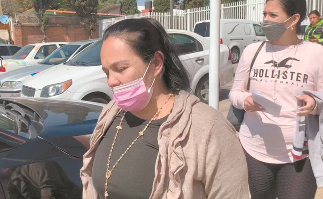 Teresa busca a su hija Mayté Velázquez, de 31 años, quien viajaba con su novio Didier y la tía de éste. Los tres estaban de viaje desde la semana pasada. Foto: Yara Silva. EL UNIVERSAL
