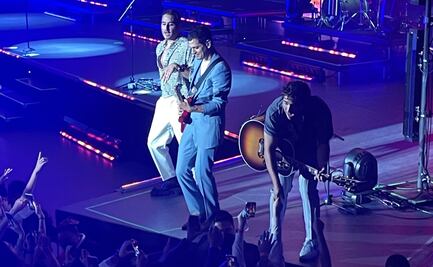 Reik vuelve a los conciertos con baile e invitados