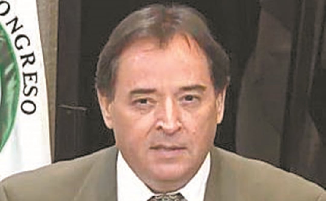 Diputado morenista busca novia por Facebook