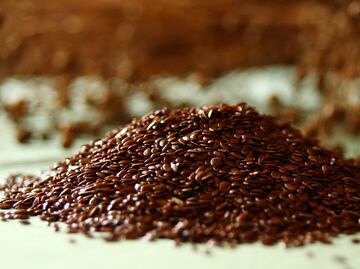 La razón por la que es mejor comer la linaza molida que entera