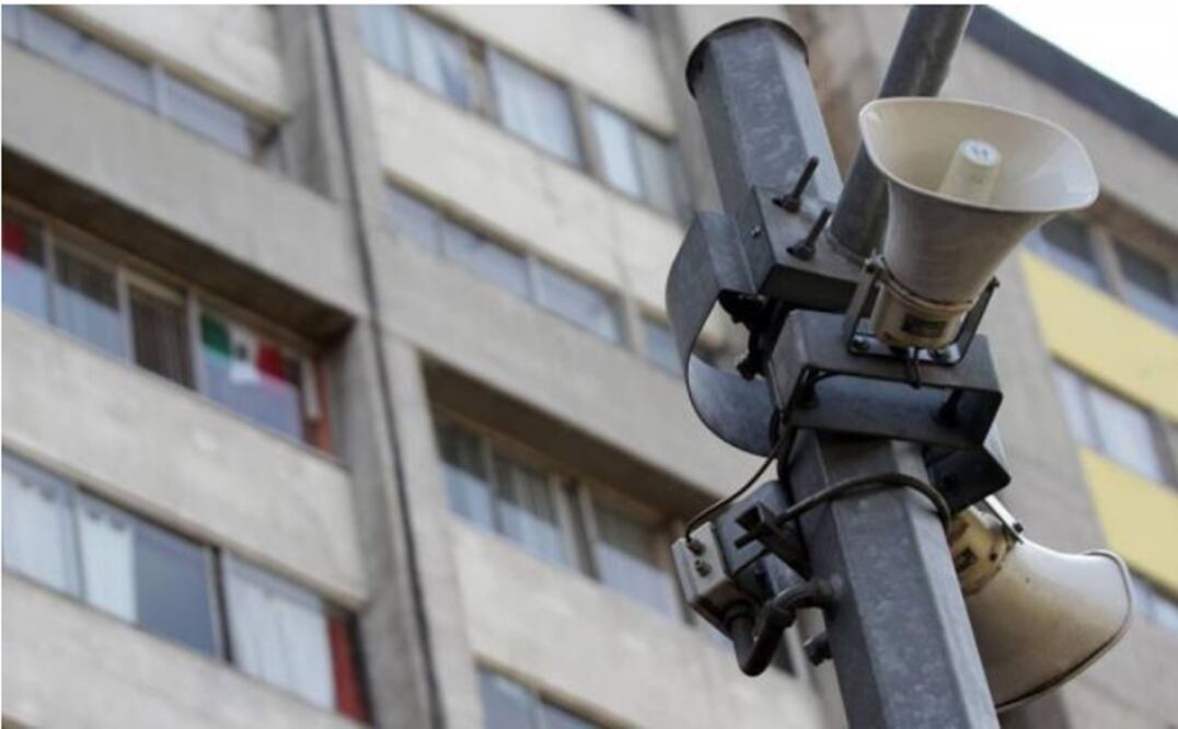 Durante la madrugada de ayer, altavoces en distintos puntos de la ciudad se activaron con un mensaje para localizar a una mujer extraviada (ARCHIVO. EL UNIVERSAL)