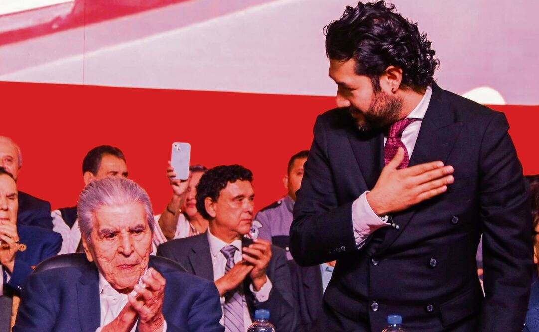 Ante el secretario del Trabajo, Marath Bolaños (de pie), la CTM expresó el interés de mantener su autonomía y la de la clase trabajadora organizada. Foto: Victoria Valtierra / CUARTOSCURO