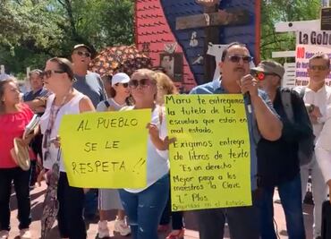 “La educación no es partidista”: Se manifiestan en Chihuahua a favor de los libros de texto de la SEP