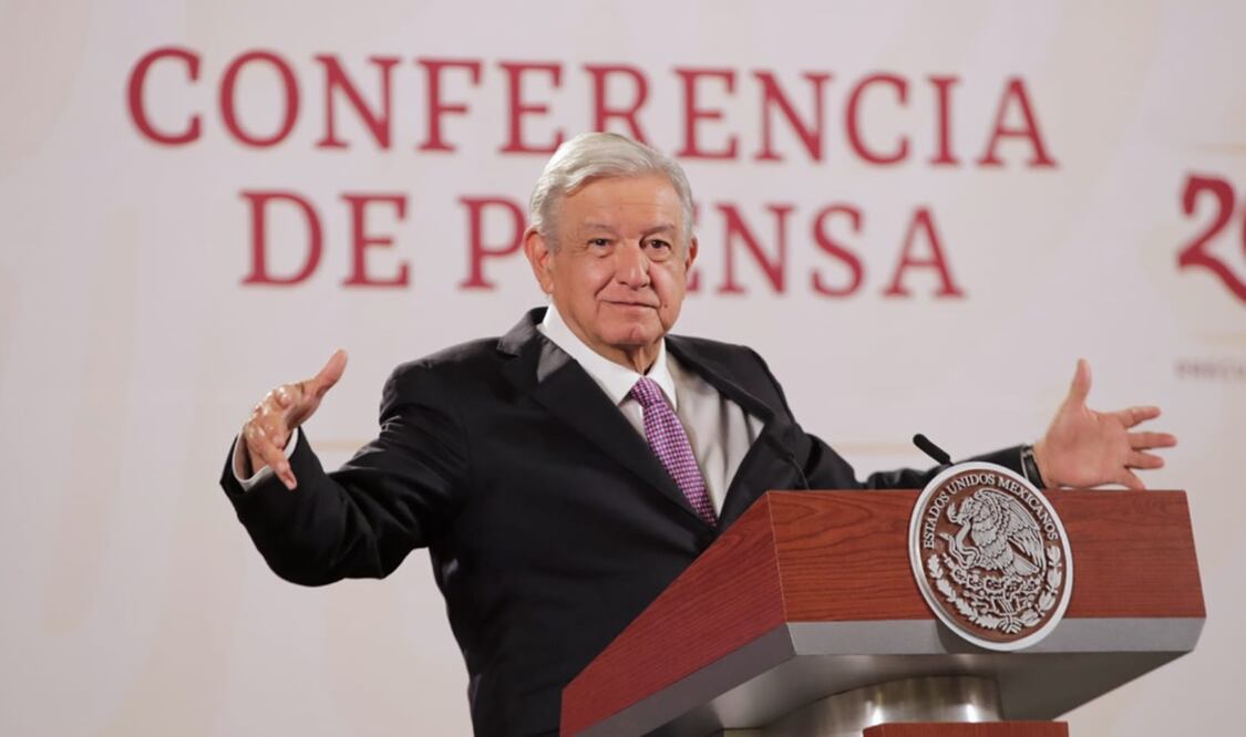 El presidente López Obrador dijo que cuenta con el apoyo de la bancada de Morena en la Cámara Alta para llevar a cabo una reforma legal a las normas electorales. Foto: Fernanda Rojas