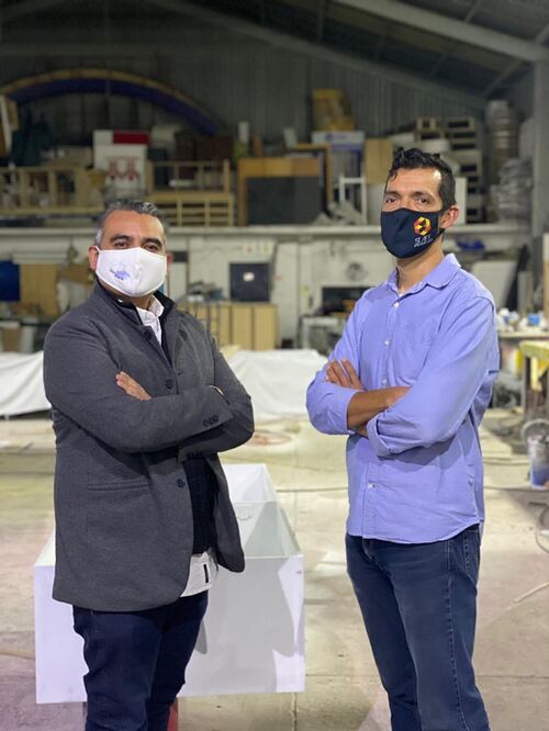 ENRIQUE Y GERARDO, DE STAFF Y PRODUCCIÓN. ESPECIAL