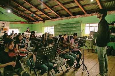 Niños llenan de música a municipio oaxaqueño