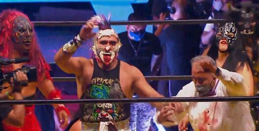 Psycho Clown gana la cabellera del Rey Escorpión en Triplemanía XXIX