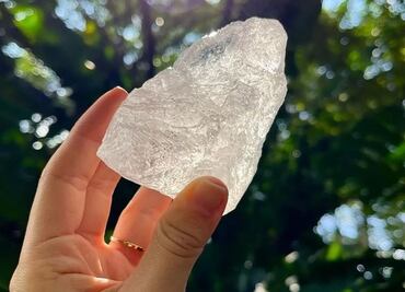 Cómo usar la piedra de alumbre después de depilarte