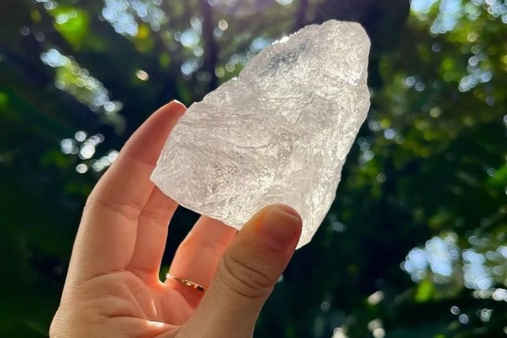 La piedra de alumbre es una alternativa natural para controlar el mal olor y el sudor. Foto: Instagram @lavanda.sustentable