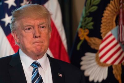 Despido de Comey, mal intento de Trump para tapar caso de Rusia: NYT y LAT