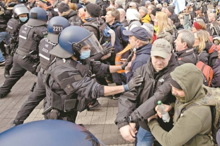 Protestan contra las restricciones por Covid