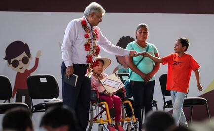 Arranca AMLO programa para personas con discapacidad en Guerrero