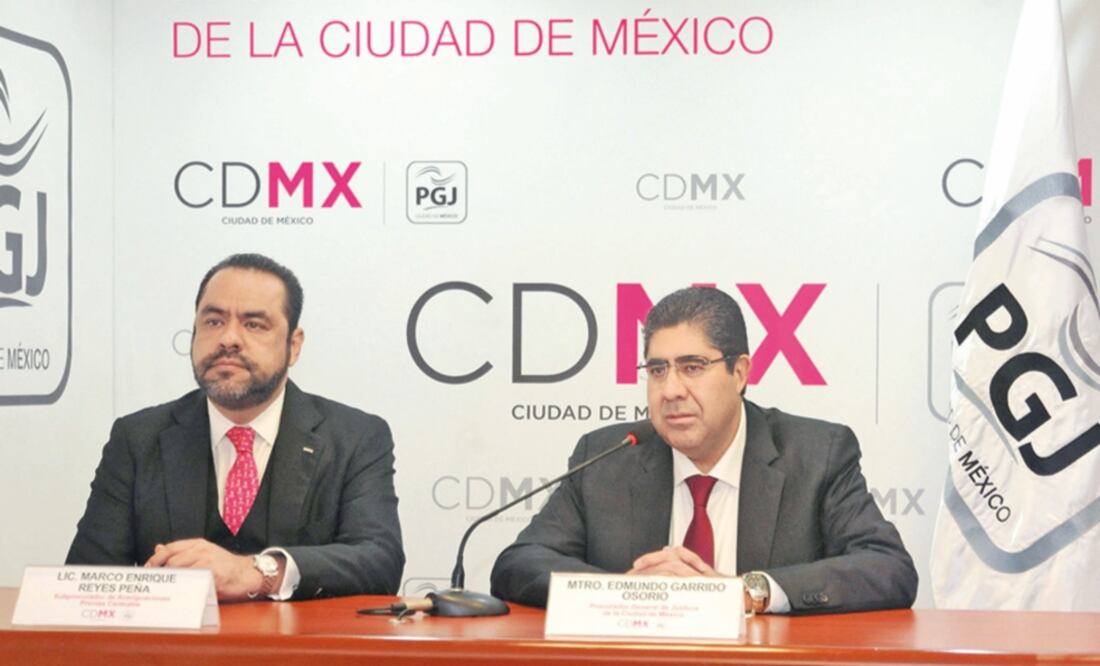 El procurador Edmundo Garrido (der.) aseguró que se actuó conforme a la ley en la detención del actor como probable homicida de la escort Karen. (ESPECIAL)