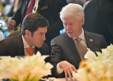 “No importa la edad”, Clinton aconseja a Samuel García ir adelante con su pretensión de ser Presidente