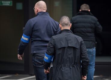 EU denuncia a 4 por lavado de dinero ligados a los Panama Papers