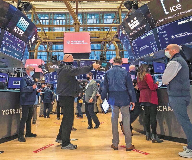 En lo que va del presente mes se ha reducido la incertidumbre en los mercados. Foto: AP