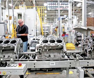 GM lanza nuevos modelos pese a caída en ventas