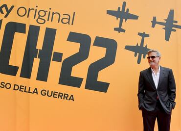 Clooney presenta en Italia "Catch-22"