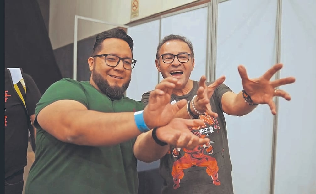 Mario Castañeda (izq), voz de Goku en Dragon Ball Z. Foto: Cortesía Jorge Porras