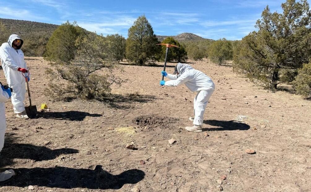 Retoman trabajos forenses en la zona de “El Willy” en Casas Grandes, Chihuahua; localizan osamentas. Foto: Especial