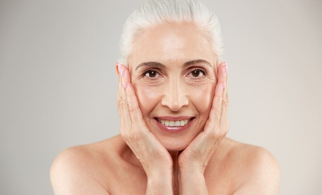 La pérdida de colágeno y elastina interviene en la aparición de las patas de gallo. Foto: Freepik