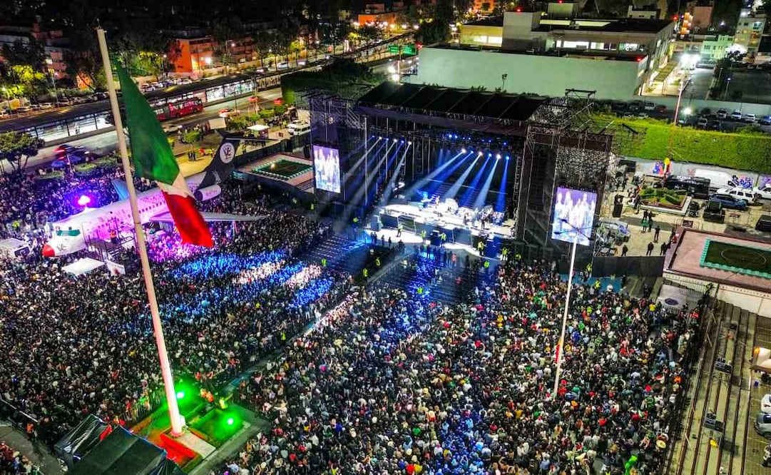 Los festejos patrios en la alcaldía iniciaron desde las 18:00 horas y contaron con la participación de Los Tigres del Norte, La Sonora Dinamita y Maelo Ruiz. Foto: Especial