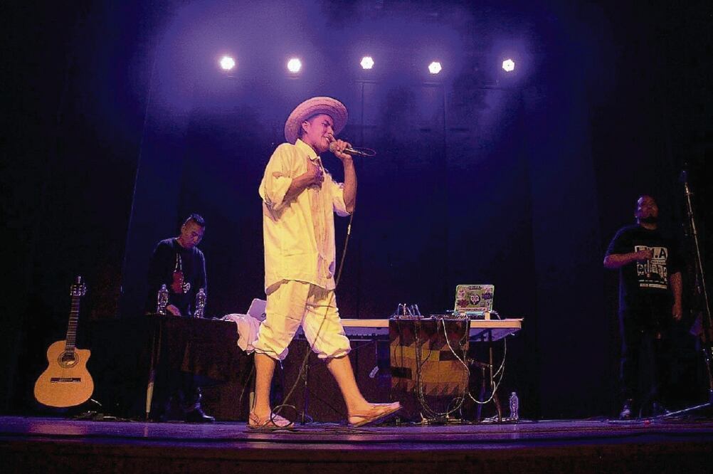 Juan Sant comenzó a rapear como un pasatiempo, ahora es reconocido. Foto: CORTESÍA