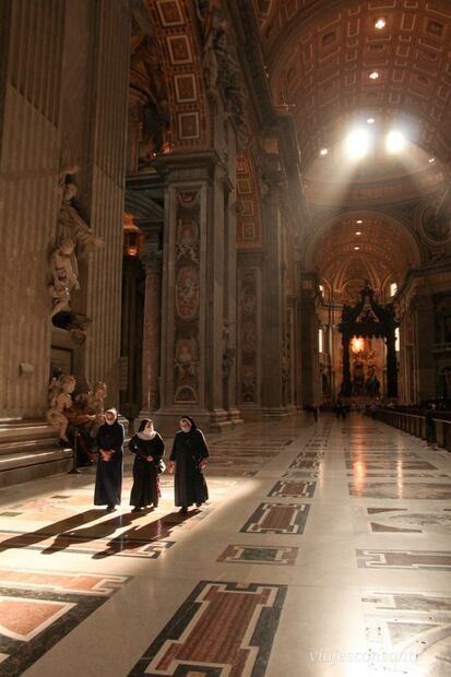Por qué esta laguna de los Andes se pinta de rojo