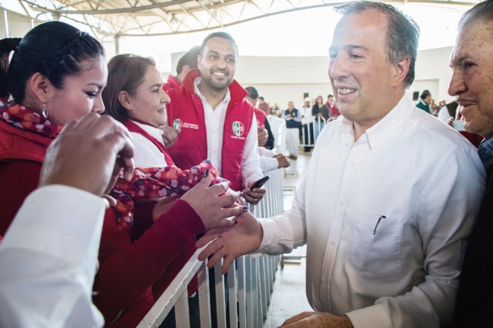 El precandidato de la coalición PRI, PVEM y Panal a la Presidencia, José Antonio Meade, dice apoyar a los elementos de las Fuerzas Armadas que están en las calles en labores de seguridad para combatir a la delincuencia organizada. (MISAEL VALTIERRA. CUAR)