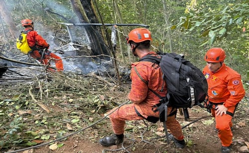 Helicóptero se estrella en área boscosa de Río de Janeiro; mueren 4 personas