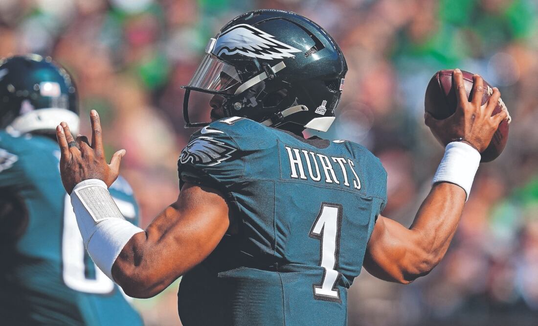 Jalen Hurts saldrá a explotar el juego terrestre. Foto: de MITCHELL LEFF. AFP