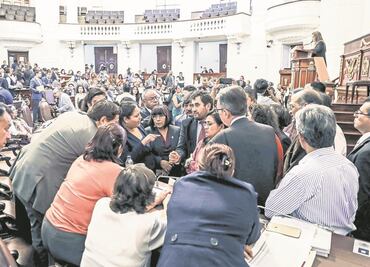 Piden inscribir con letras de oro: "Primera Constitución de la Ciudad de México 2017"