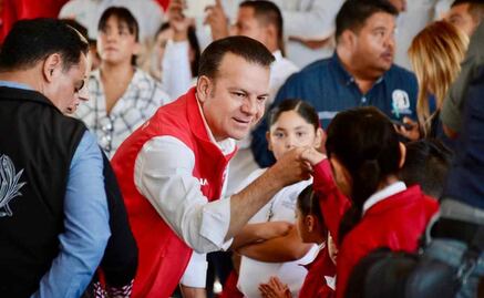 Gobernador Esteban Villegas Villareal presente en el regreso a clases en Durango