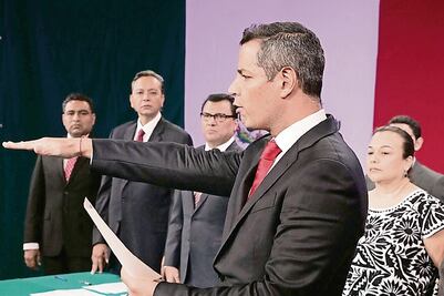 Alejandro Murat da madruguete a CNTE