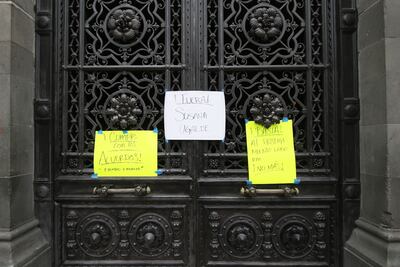 Trabajadores del Munal cierran el museo por retraso en aumento salarial y hostigamiento