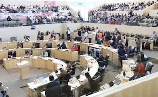 Congreso de Guanajuato aprueba aumentar cobro del refrendo vehicular; pasará de 672 a 940 pesos  